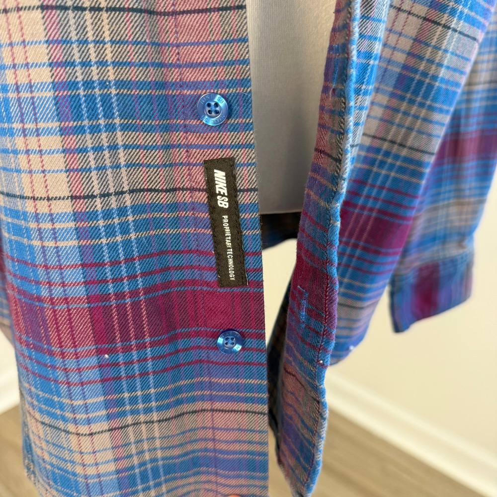 Nike SB Flannel Shirt Mens Medium Blue Purple Plaid Long Sleeve Skate Streetwear - Picture 12 of 14